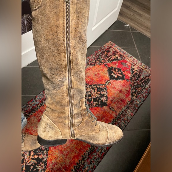 BORN CROWN Gilmore Distressed Soft Leather Tall Riding Boot Size 9.5 (fits 10) - Picture 3 of 8